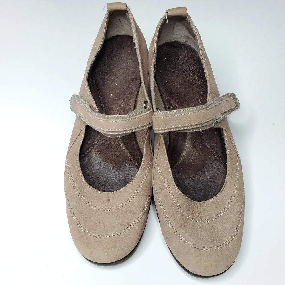 Aerosoles || Tan Leather Wedges Mary Jane - Picture 5 of 6